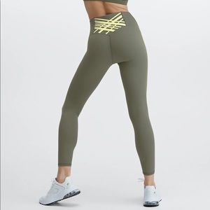 Fabletics The Boost 7/8 Legging